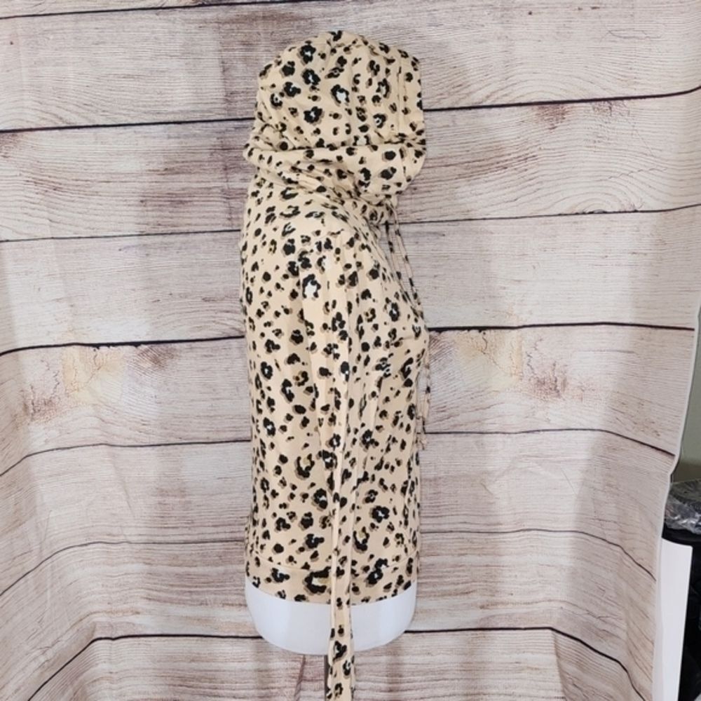 NWT Love Fire Animal Print‎ Sweatshirt Size X-Small - Picture 11 of 16